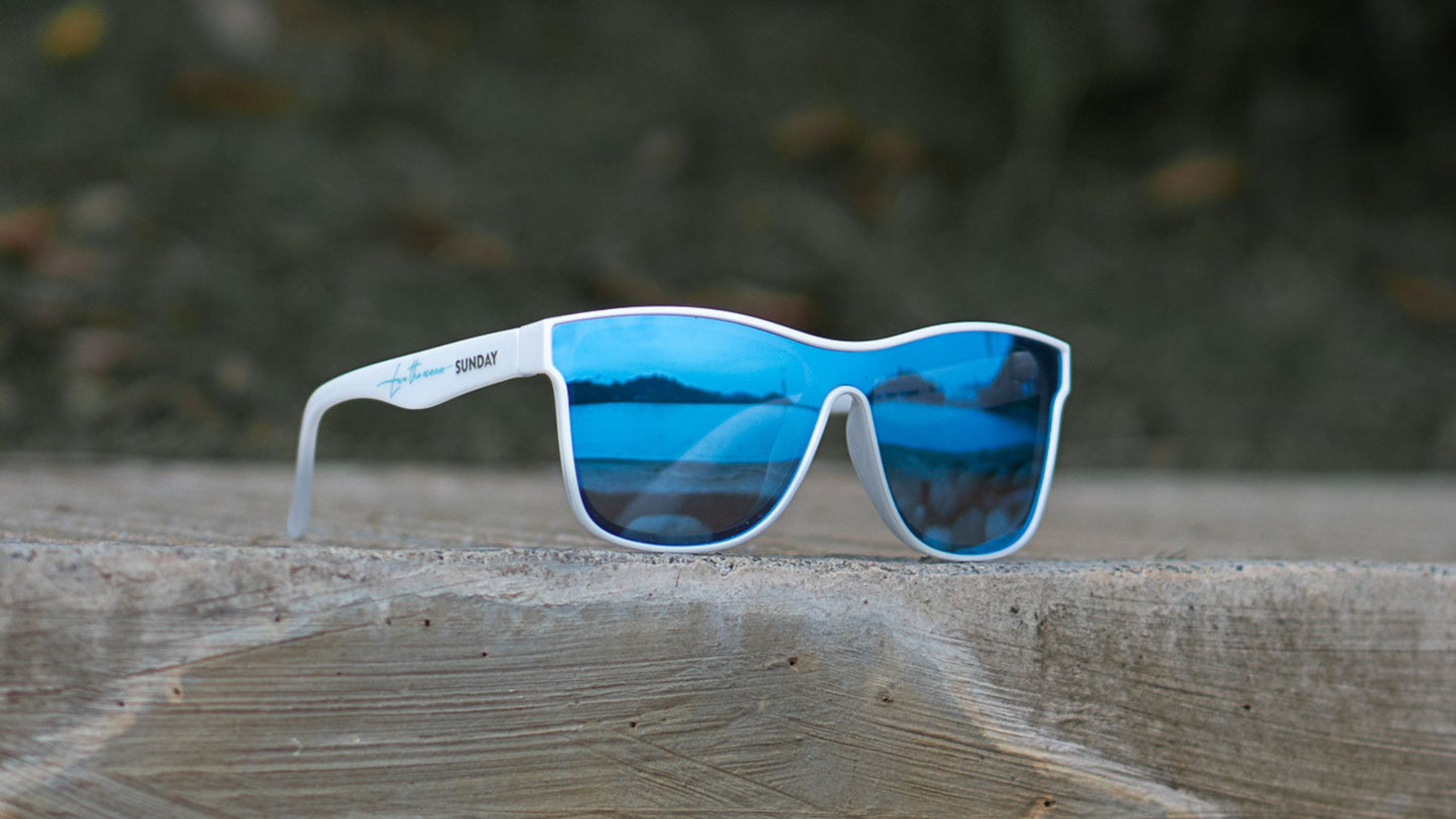 LOVE THE OCEAN - CORALS FLARE