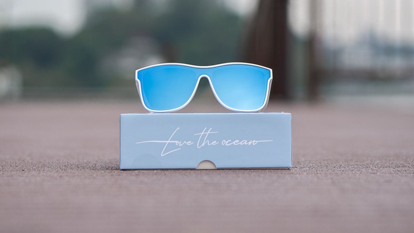 LOVE THE OCEAN - CORALS FLARE